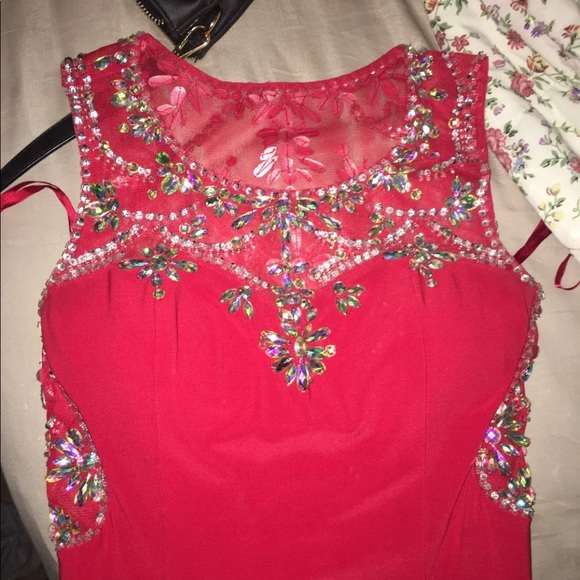 Red prom dress - Picture 5 of 5